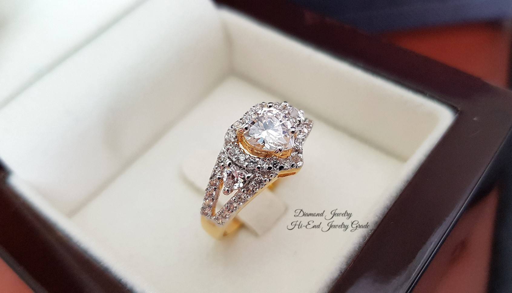 New Arrival !!!!!! ((เพชรสวิส เพชรคัด เหมือนเพชรแท้)) Diamond Ring งานแหวนเพชรสวิส ดีไซน์หัวใจมีเพชรล้อม เพชรคัดเกรด สวยวิ้งมากกกกกค่ะ งานสวยมว้ากกกกกถึงมากที่สุดคะเป็นงานเกรดจิวเวลรี่ รุ่นนี้แนะนำเลยค่ะ ใส่ออกมาทรงสวย เต็มหน้านิ้วกำลังดี ดูหรูหราไฮโซ