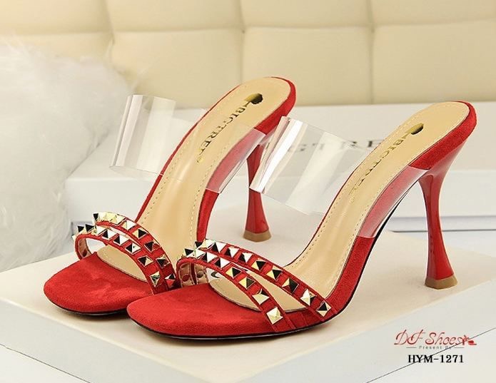 สินค้าพร้อมส่ง รองเท้าส้นสูงนำเข้าเกรดพรีเมี่ยม วัสดุผ้าสักหลาด สายคาดPUใสนิ่มอย่างดีไม่บาดเท้า ดีไซน์สายคาดด้านหน้าตกแต่งอะไหล่หมุดสีทอง เพิ่มความหรูหรา ส้นเข็ม สวมใส่ง่าย กระชับหน้าเท้า โดดเด่นไม่ซ้ำใคร งานคุณภาพดีมาก งานจริงสวยเหมือนรูปค่ะ