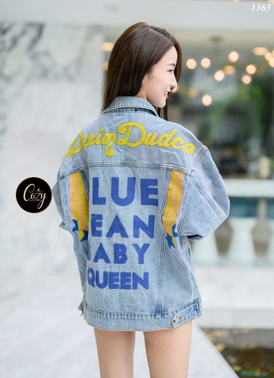 เสื้อแฟชั่น เสื้อยีนส์ฟอกแขนยาวทรง Oversize กระดุมปั๊มปลายแขน อกผ่าหน้าติดกระดุมปั๊ม 6 เม็ด