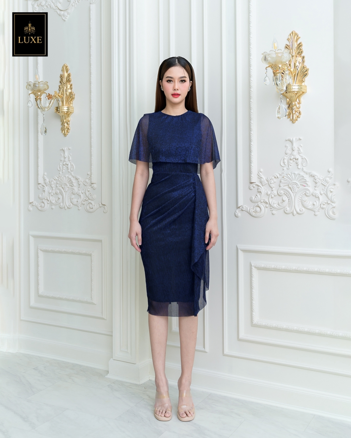 เดรสแฟชั่น เดรสเสื้อคอกลมแขนกุด ดีเทลเป็นเสื้อคลุมไหล่ในตัว