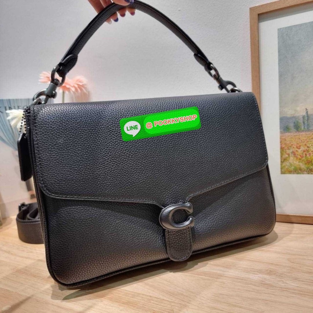 🔆 Model COACH CH769 SOFT TABBY MESSENGER IN SIGNATURE CANVAS 🔆 Details ใหม่ล่าสุด กับไอเท็มที่หนุ่มๆต้องไม่พลาด กระเป๋าทรงแมสเซนเจอร์ใบใหญ่กำลังพอดี พร้อมด้วยสายสะพาย 2 เส้น ให้ได้สะดวกใช้มากขึ้น ทั้งสายสั้นสำหรับจับทุ่นแรง และสายยาวสะพายข