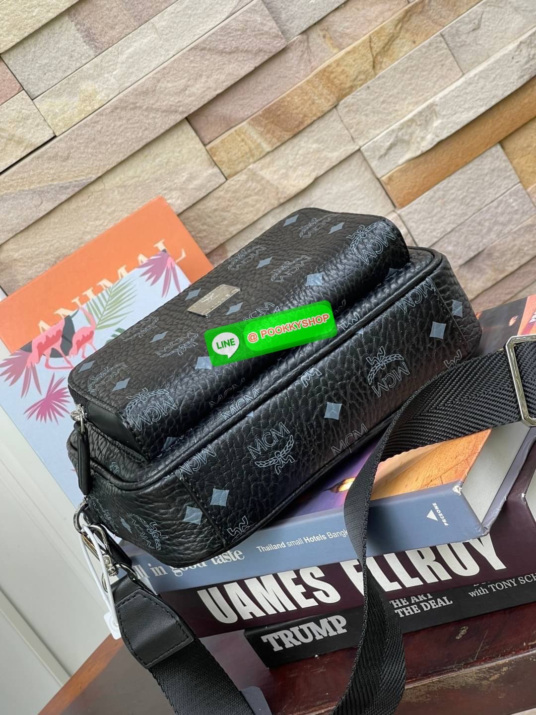 ð MCM KLASSIK CROSSBODY in Visetos( Small )āļāļĢāļ°āđāļāđāļēāļāļĢāļāļŠāļāļāļāļĩāđ Klassik āļāļĩāđāļĄāļĩāļĨāļąāļāļĐāļāļ°āļāļĢāļāļāļēāļĄāļāļ·āđāļ āļāļāļāđāļāļāļŠāđāļāļĨāđāļāļĨāļēāļŠāļŠāļīāļ āđāļāļĢāļāļŠāļĢāđāļēāļāļāļĢāļ°āđāļāđāļēāļāđāļģāļŦāļāļąāļāđāļāļēāļĄāļāļāļāļīāļŠāļĢāļ°āđāļŦāļāļ·āļāļāļąāđāļ āļāđāļēāđāļāđāļāļĨāļ·āļāļāļāļīāļ§āļĨāļēāļĒ Visetos āļāļąāļāđāļāđāļāđāļāļāļĨāļąāļāļĐāļāđāļāļāļmcm āđāļāļāļĩāđāļāļ·āļāđāļāļāđāļāļŠāļāļāļĢāļĩāđāđāļāļāđāļŪāļāļāđāļāļĢāļĩāļāļĩāđāļŠāļĄāļāļđāļĢāļāđāđāļāļāļāļĩ