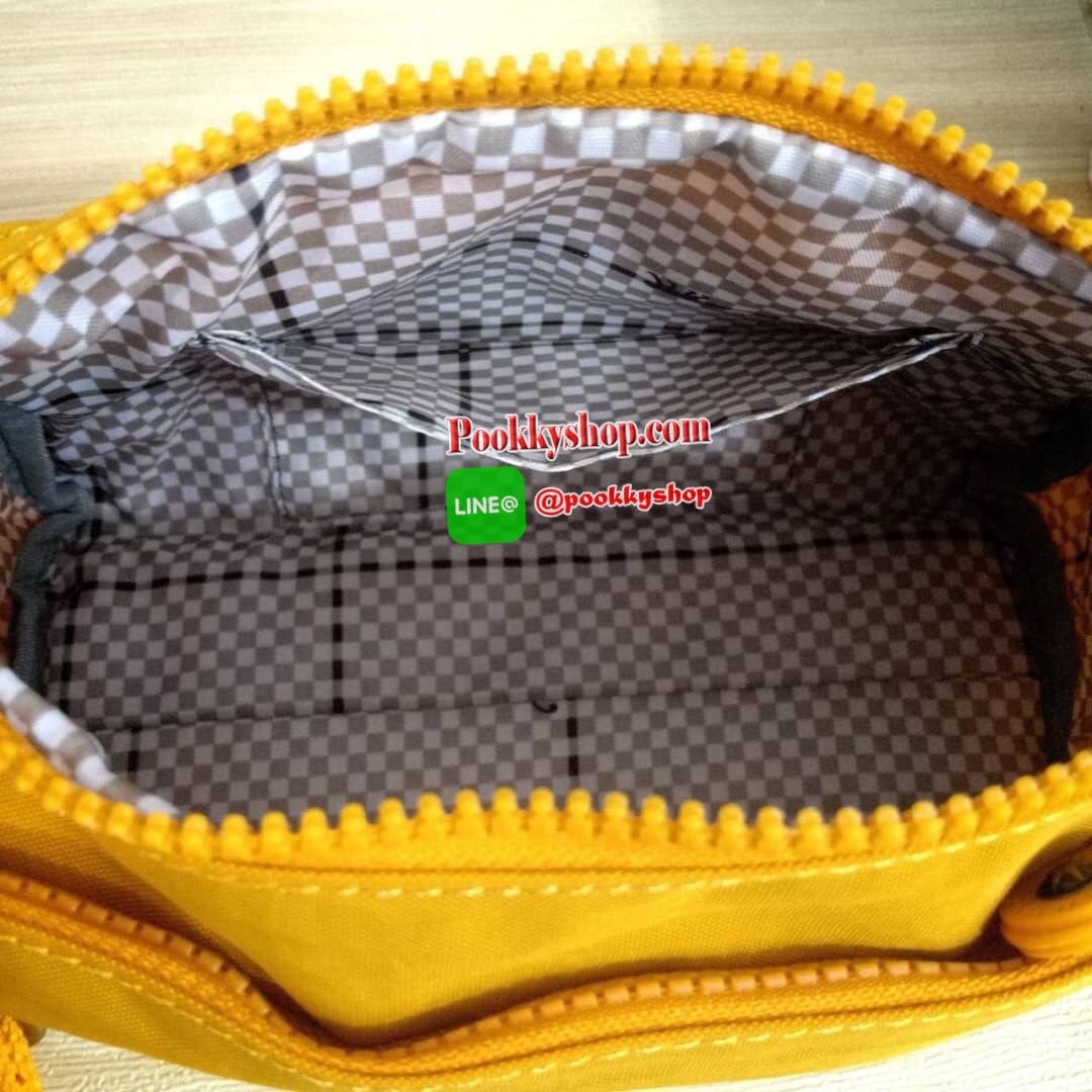 KIPLING Mini Crossbodybag กระเป๋าสะพายข้างขนาดกะทัดรัด ผลิตจากวัสดุ Nylon+ Polyester100% มีช่องใช้งานแยกย่อยมากถึง 4 ช่อง -ด้านหน้ามีช่องซิป 2 ช่อง -ช่องหลักโล่ง กว้าง จุของใช้ได้เยอะ -ด้านหลังมีช่องซิปอีก 1 ช่อง มาพร้อมพวงกุญเเจลิง สายสะพายยาวสามารถปรับไ