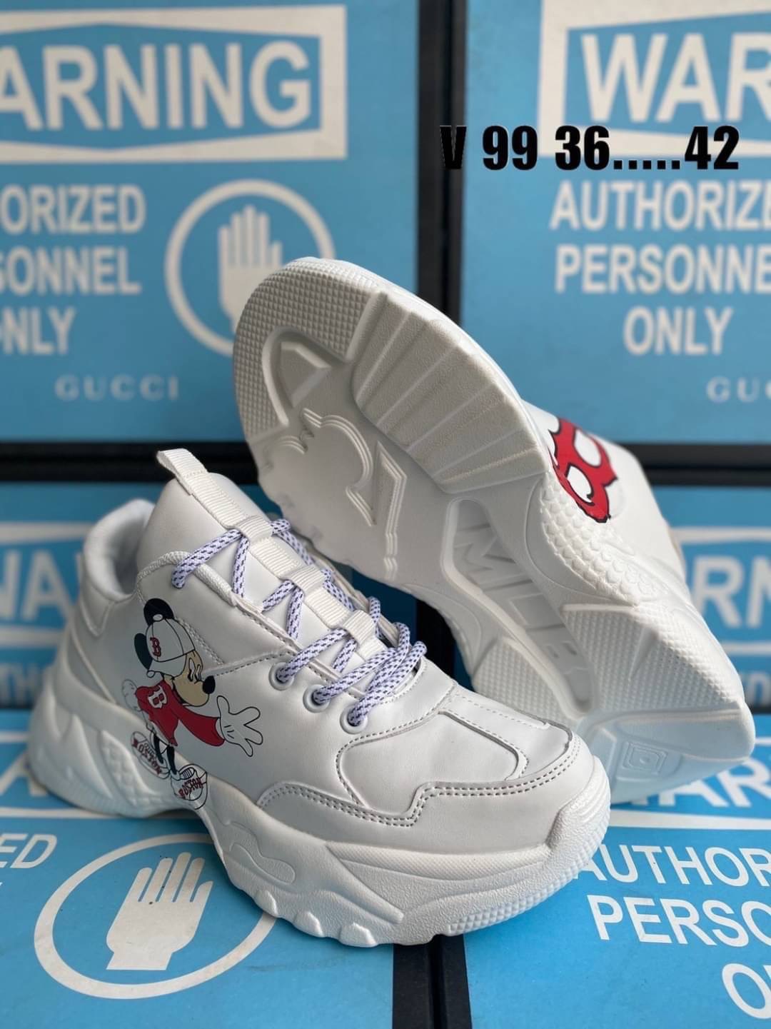 พร้อมส่ง รองเท้าผ้าใบก็อปแบรนด์ NY กุชชี่ เสริมส้น หนังนิ่ม งานสวยมากกกคะ พื้นแบรนด์