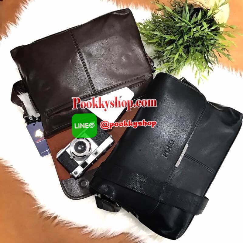 ReStock! ใครที่พลาดรอบที่แล้ว รอบนี้ห้ามพลาดนะคะ! POLO MEN CROSSBODY BAG กระเป๋าสะพาย Limited Edition หนังนิ่มเรียบด้านในเป็นหนังกลับเปิดปิดด้วยฝาปิดแม่เหล็กซ่อนด้านในพร้อมซิปสะดวกใช้ ด้านหน้าปั้มโลโก้ ด้านหลังมีช่องซิป ขนาดกำลังดี น้ำหนักเบา ใส่เอกสาร A4
