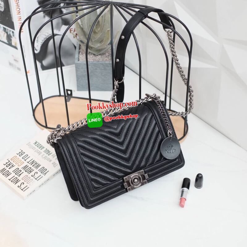 พร้อมส่งไม่ต้องรอค่า รุ่นขายดีมาก 👍👜 BestSeller! Keep chain large shoulder bag กระเป๋าทรงยอดฮิตคะ รุ่นนี้รับประกันความสวย คอลเลคชั่นใหม่ตัวกระเป๋าทำมาจากหนัง Microfiber เนื้อดี สวย ทน ขึ้นกว่าเดิมเยอะ !!