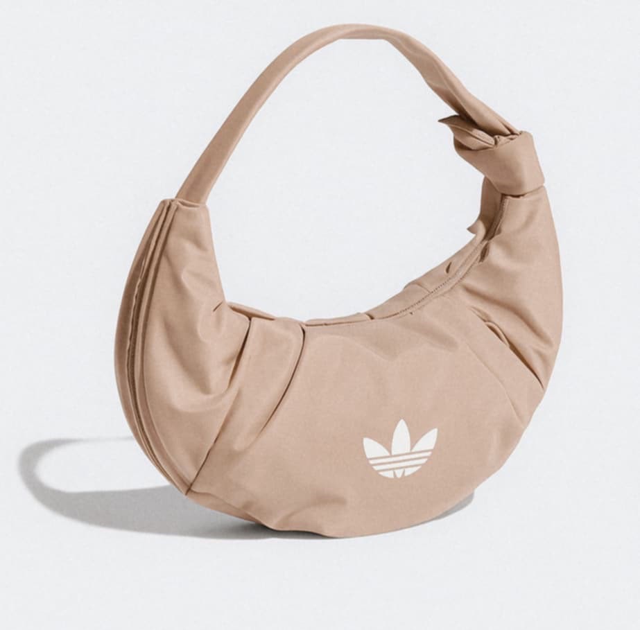 Adidas งาน 1:1 ทรงครัวซอง งานเป๊ะมาก เนื้อผ้าอย่างดีกันน้ำกันฝุ่น