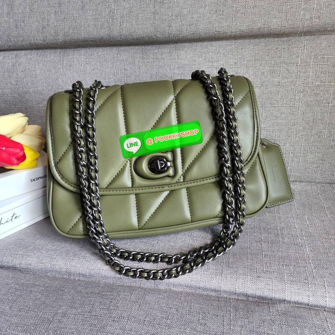COACH Pillow Madison Shoulder Bag With Quilting (COACH C8560) สวยหรูมงลงมากแม๊ กระเป๋าสะพายข้าง คอสบอดี้ หรือสะพายไหล่คู่ สายโซ่สวยหรู วัสดุหนังแท้นิ่มมือ สัมผัสแล้วรับรองหลงเลยคะ ตัวล็อคแบบ Turnlock มีซับในผ้า ภายในช่องโล่ง มีช่องซิปแยก ด้านหลังกระเป๋ามี