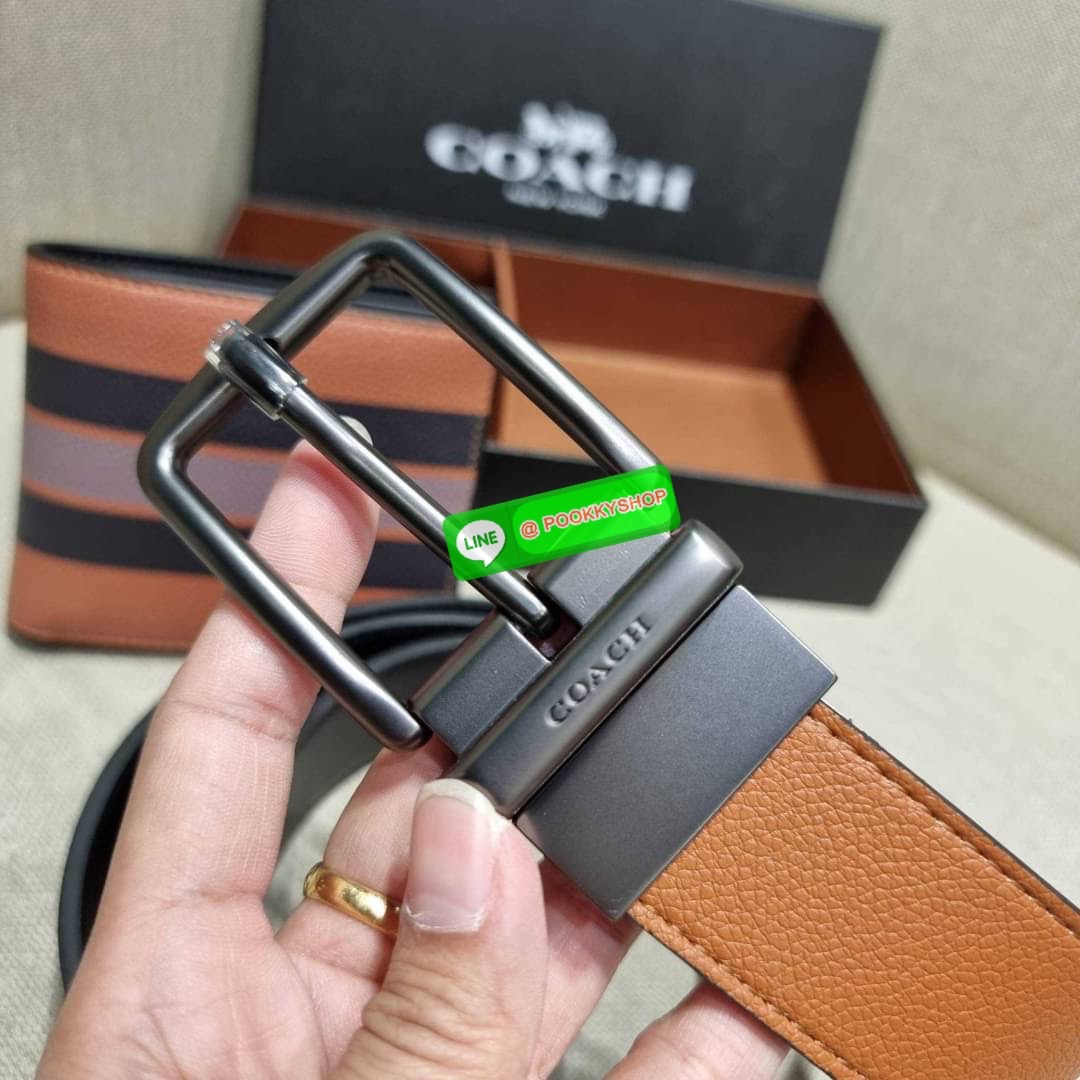 COACH F75399 COMPACT ID WALLET IN VARSITY LEATHER WITH BELT MIX GIFT BOX SET Set สุดคุ้ม!! ลิมิเต็ด!! สำหรับหนุ่มๆ ที่จับคู่เซ็ทกระเป๋าสตางค์รุ่นยอดฮิต และเข็มขัดหนัง pepble มาใน package Coach gift box คุ้มค่ามากๆ กระเป๋าสตางค์หนังวัว สวย นิ่มไปอีก ยังไม่