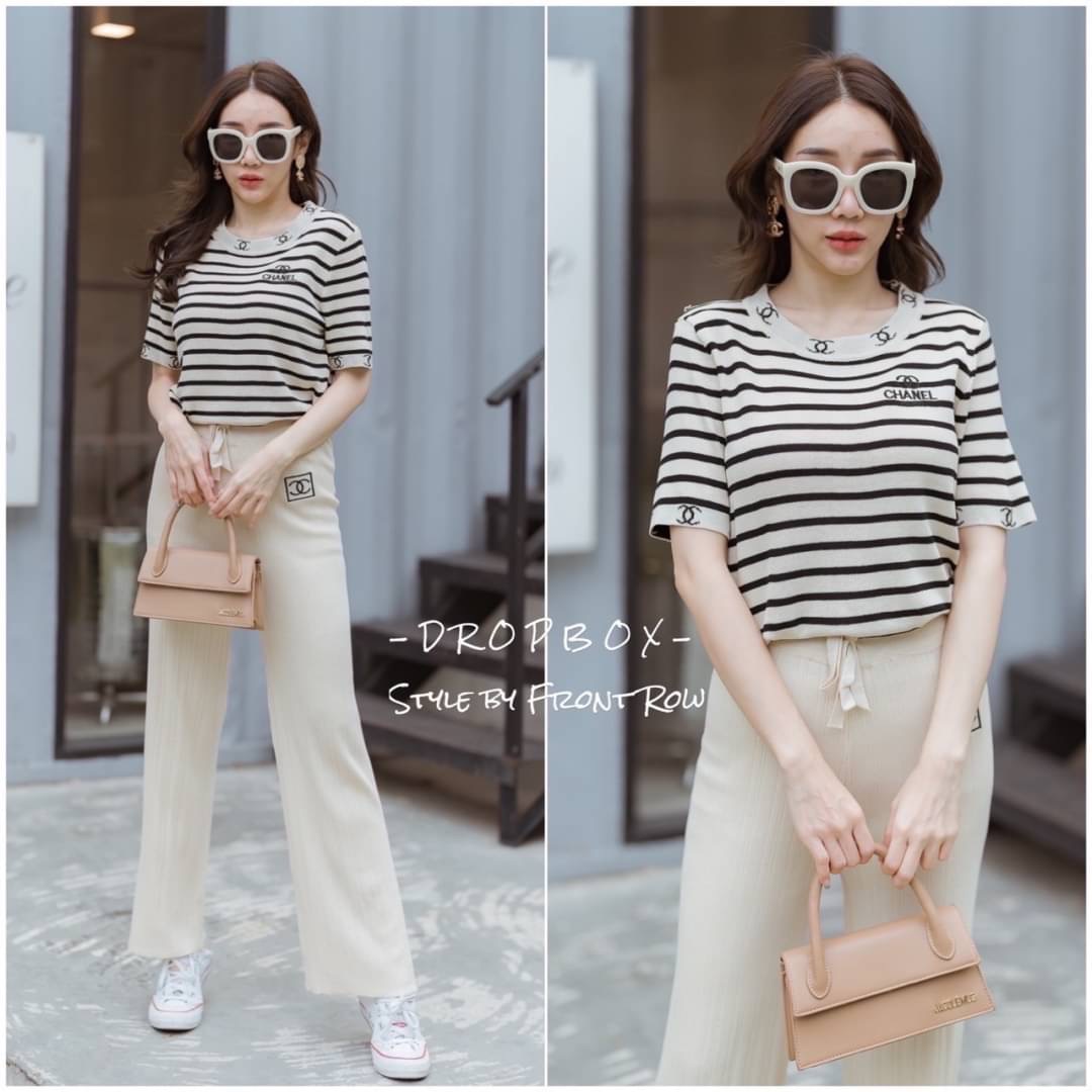 DROPBOX Style by Front Row CC Knitting Set มาคะสาวๆ เซ็ตไหมพรมเสื้อเเขนสั้นทอลายริ้ว และมีโลโก้ cc มาคู่กับกางเกงไหมพรมสีพื้นผ้าร่อง ใส่มาดูสวยแพงมากๆ