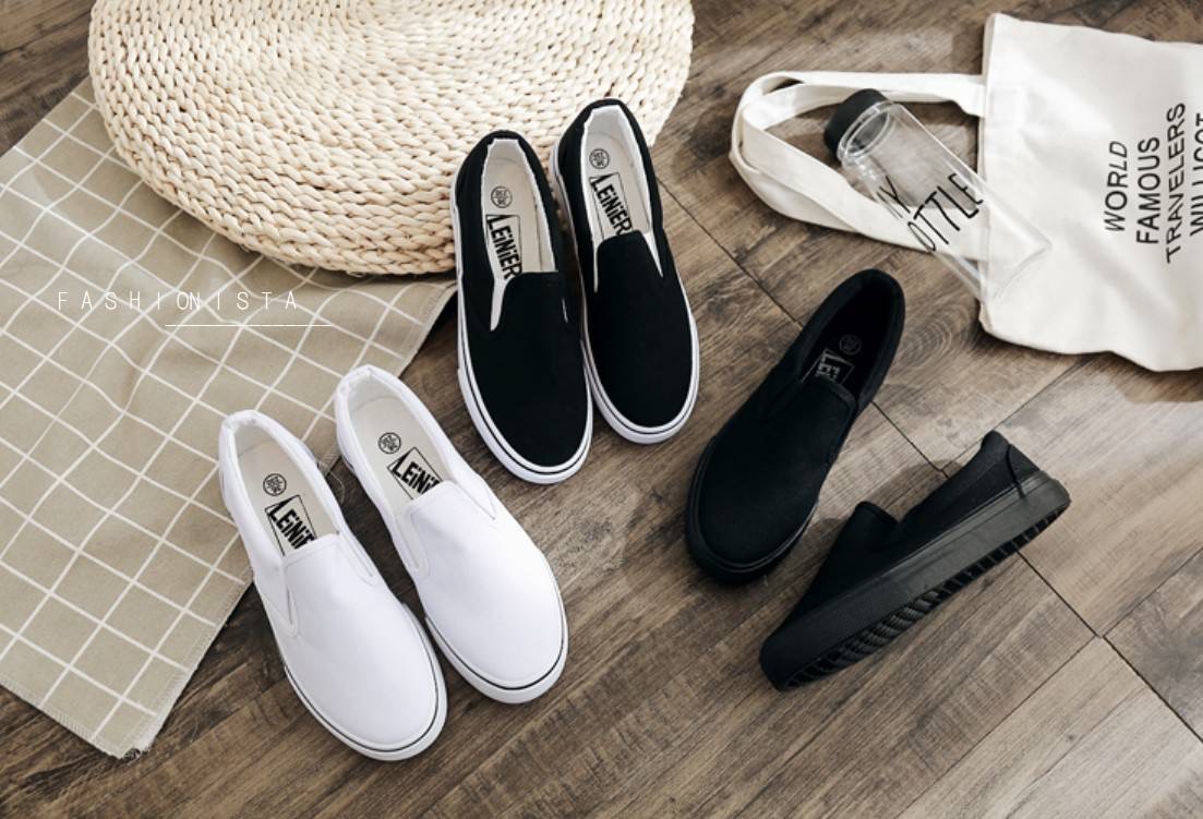 สลิปออนแบบมาใหม่ ใส่สบาย คล่องตัว พร้อมส่งค่ะ รองเท้าแฟชั่นชิคๆ ทรงเบสิค ฮิตตลอดกาล วัสดุผ้าแคนวาสเนื้อหนานุ่ม กระชับเท้า แต่งขอบยางยืดด้านข้าง เน้นความสบายในการสวมใส่ พื้น 1นิ้ว ใส่ง่ายเดินไม่เมื่อย ดีไซน์เรียบง่ายใส่แมชเสื้อผ้าได้ทุกแนวจ้าา มีไว้ได้ใช้แ