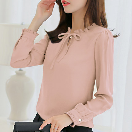 เสื้อแฟชั่นแขนยาว คอระบาย สายผูกโบว์ ผ้าชีฟองนิ่มลื่นแบบหน้า สีชมพูนู้ด อมส้ม