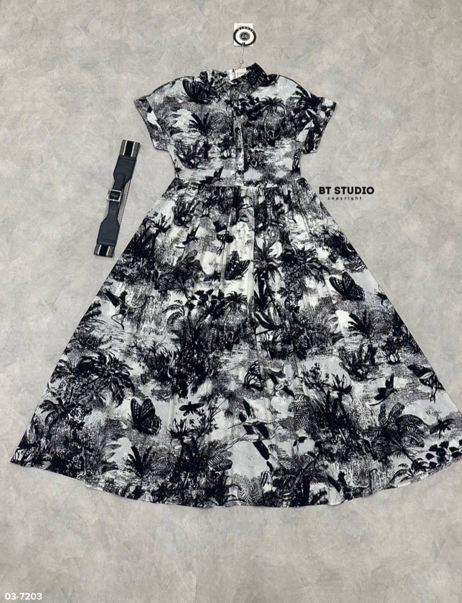 เซท 2 ชิ้น เดรสเชิ้ตทรงนี้ใส่สบายแขนสั้นคอปกกระดุมหน้า ปลายแขนพับ กระโปรงบานออก งานพิมพ์ลายทั้งชุดคมชัดงานสวยม๊ากกก มีซับใน มาพร้อมเข็มขัดแบรนด์ แมทซ์กันเอวี่เดย์เดรสลุคนี้เอาอยู่ค้าา