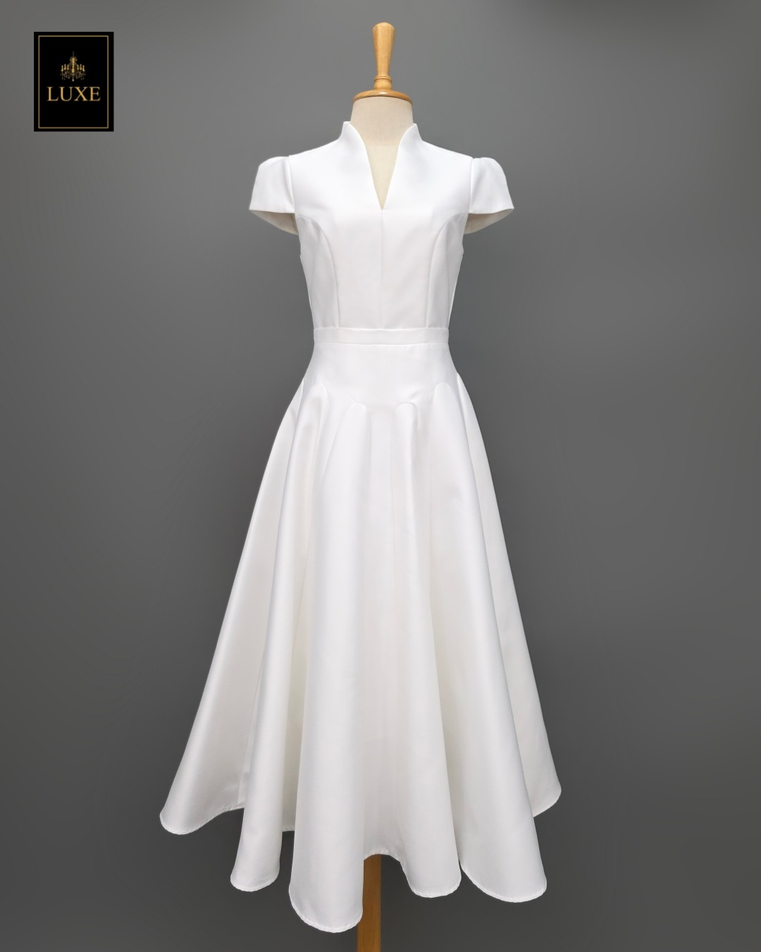 เดรสแฟชั่น เดรสเสื้อคอตั้ง แขนสั้น กระโปรงบาน