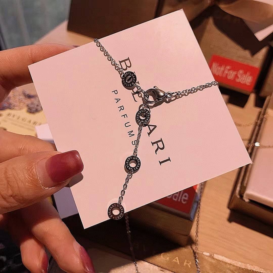 ✴️พร้อมส่งความสวย! ไอเท็มหายาก! ห้ามพลาดค่ะ!✴️ “BVLGARI” NECKLACE VIP GIFT WITH PURCHASE ORIGINAL PACKAGE (GWP) ของกำนัลสุดเลอค่าจากการแลกคะแนนสะสมสำหรับ VIP BVLGARI PARFUMS Membership หายากชวนสะสมดีไซน์โรมันสุดคลาสสิคสวยเลอค่าไอเท็มแบบนี้นา