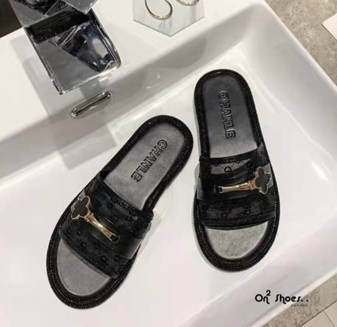 แบบสวยพร้อมส่ง รองเท้าแตะตาข่ายโปร่งใส 3สี มีเส้นคาดหน้า พื้นนิ่มนิยมมาก ใส่สบาย