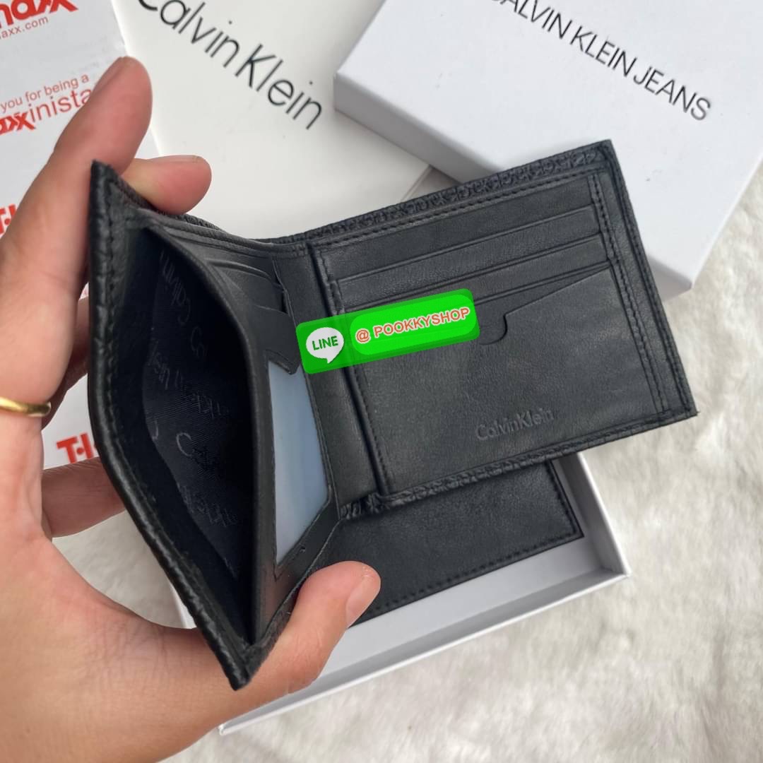 Calvin Klein leather wallet with credit card fold set กระเป๋าสตางค์ใบสั้น และ ที่ใส่บัตรย่อย สุดคุ้มมอบให้เป็นของขวัญหรือใช้เองก็แนะนำค่ะ set นี้มาเท่าไรก็หมดคะ รีบจับจองนะคะ มาพร้อมถุงกระดาษแบรนด์ด้วยนะคะ