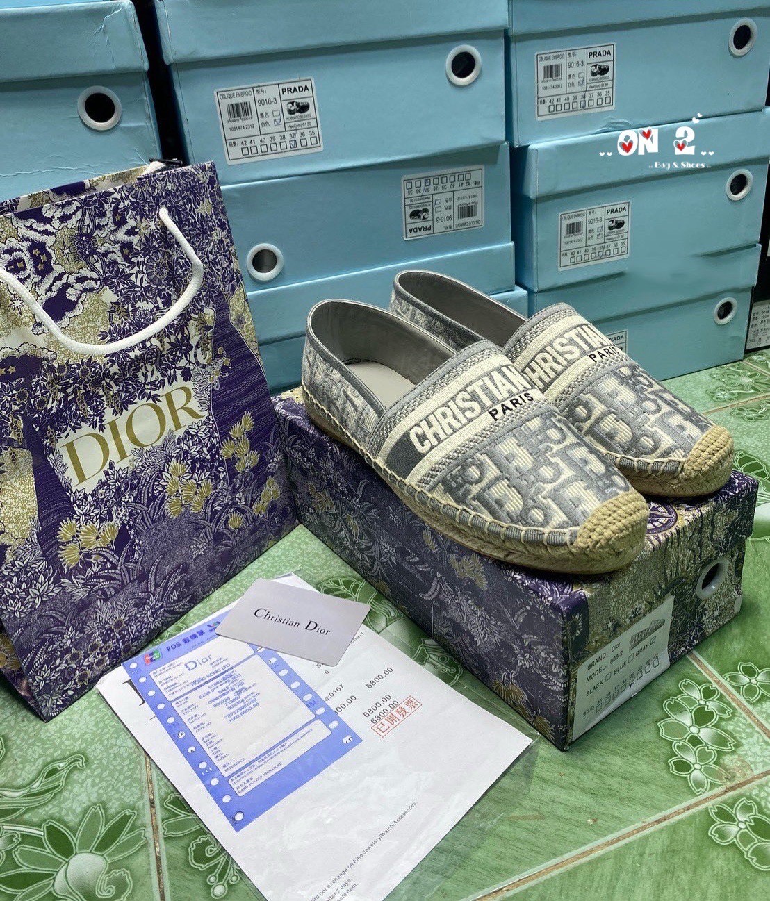 DIOR ESPADRILLES รองเท้าดิออร์ทรง DIOR ESPADRILLES พร้อมส่ง สวยมาก ตัดเย็บขึ้นทรงจากของแท้ พื้นนิ่ม มีกันลื่นค่ะ ใส่สบาย น้ำหนักเบา ไม่บีบเท้า มาพร้อมอุปกรณ์ครบตามรูป