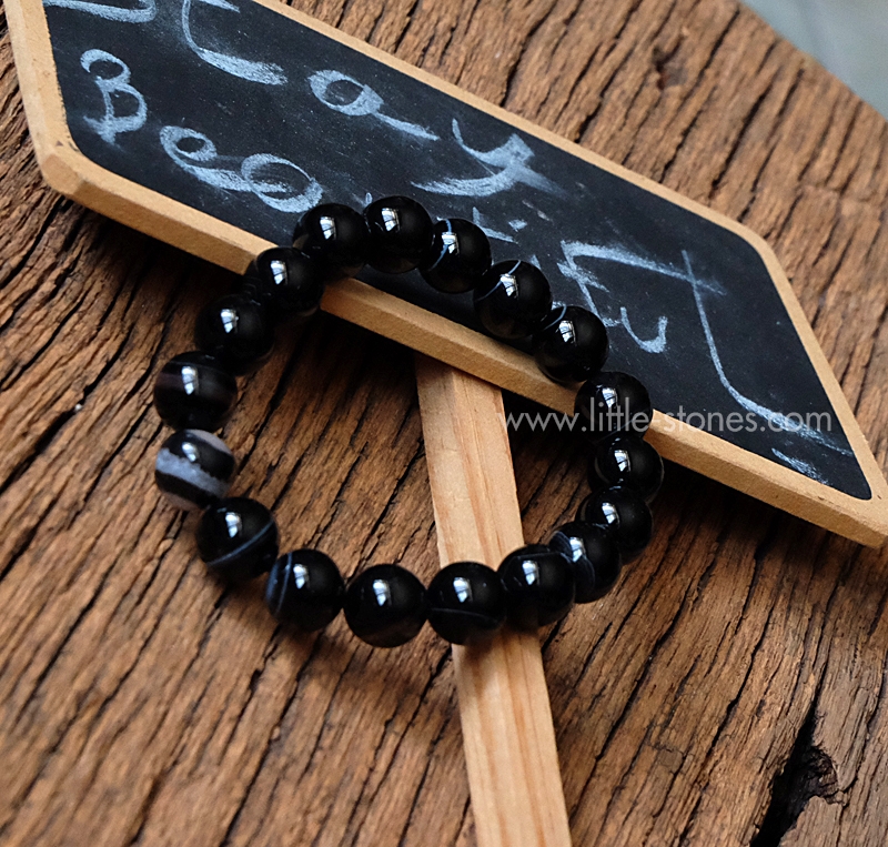 ++ Black Agate - แบล็คอาเกต สีดำทึบ ติดลายขาวเล็กน้อย เม็ดกลมขนาด 10 mm ++