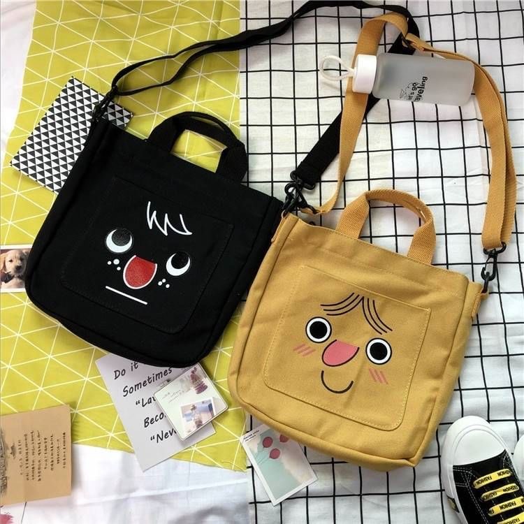 รุ่นใหม่ พร้อมส่ง!!!!!!!! Monna bag น้องมอนน่า จมูกแดงโตๆ มีหน้าม้า มี4สีให้เลือกสดใสกันไปป ได้ทั้งถือและสะพายเลย ใส่ของได้เพียบ เน้นๆ