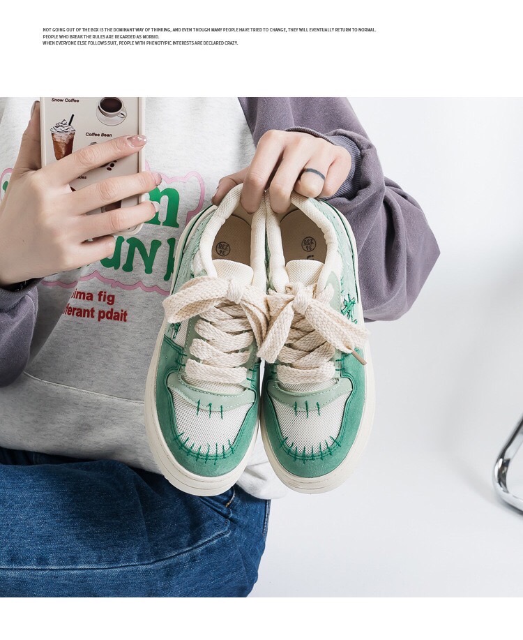 พร้อมส่งคะ รองเท้าผ้าใบ สไตล์เกาหลีมาใหม่ สวยยืน1 🥇มาแล้วจ้า ทรงสวยอย่างดี งานเกร๋เรียบหรูดูแพง ตัวนี้ห้ามพลาด ใส่สบายจะแมตช์กับกางเกง👖หรือกระโปรง👗ก็ได้ค่ะ แม่ค้าคอนเฟริม ห้ามพลาดเลยจ้าตัวนี้แนะนำ อย่าช้ารีบเลย