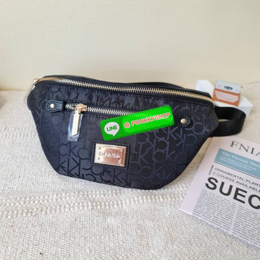 Ck คาดอก คาดเอว สุด cool มาเสิรฟ์ 3 สีสวยๆ เลย ใส่ของได้ถึง 2 ช่องด้วยกัน สายปรับระดับได้เยอะมากค่ะ