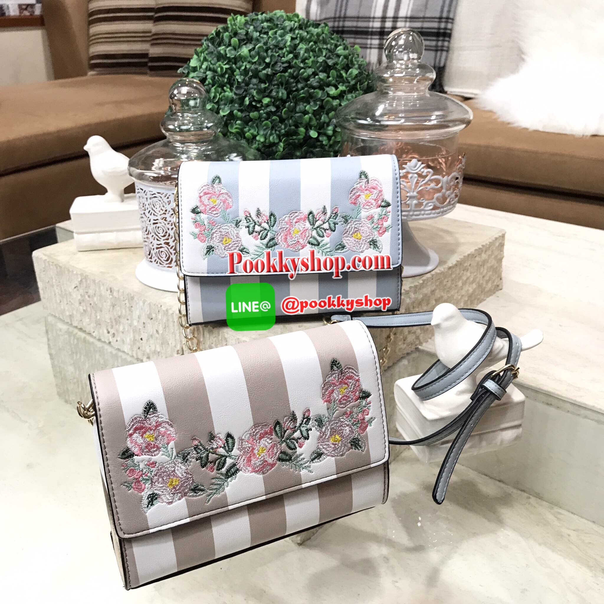 Don't Miss! NEW ARRIVAL! ALDO flower Crossbody Bag กระเป๋าถือ/สะพายรุ่นใหม่ล่าสุด ALDO แบรนด์ดังจากแคนนาดาดีไซน์สุดชิคปักลายดอกไม้สไตล์วินเทจหนังลายทางสพาสเทลอยู่ทรงกันน้ำ เปิดปิดด้วยกระดุมแม่เหล็ก ภายในมีโลโก้ ช่องซิป ช่องใส่มือถือ ใส่iphone7+ได้ น้