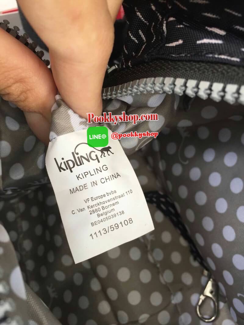 Kipling กระเป๋าสะพาย รุ่น Elysia กระเป๋าสะพาย KIPLING มาพร้อมดีไซน์ทันสมัย และสามารถใช้งานได้อย่างดี เข้ากับทุกการแต่งตัว โดดเด่นด้วยพื้นที่ภายในและช่องต่างๆ ที่ให้คุณจัดเก็บของสำคัญได้ครบถ้วน สามารถสะพายได้หลายแบบ ตามที่คุณต้องการ - สายสะพายสามารถปรับและ