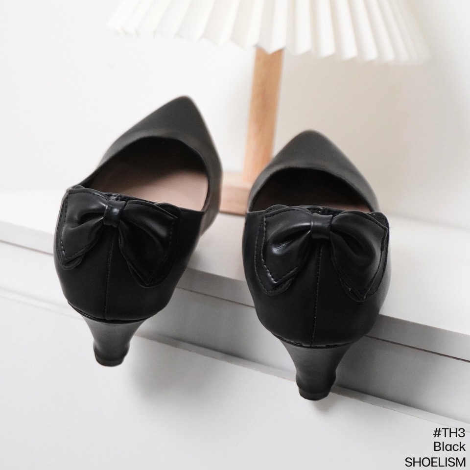 ✨New Collection รองเท้าคัทชู ดีไซน์มินิมอล ใส่แล้วขาเรียวขึ้นทันตา ใส่ทำงานก็ดูสุภาพ งานทางการก็ดูมีสไตล์ เบาสบายไม่กัดเท้า ใส่เดินทั้งวันก็ยังเริ่ด ไซซ์มีครบ 36-40 รีบจับคู่สวยก่อนหมดนะคะ!