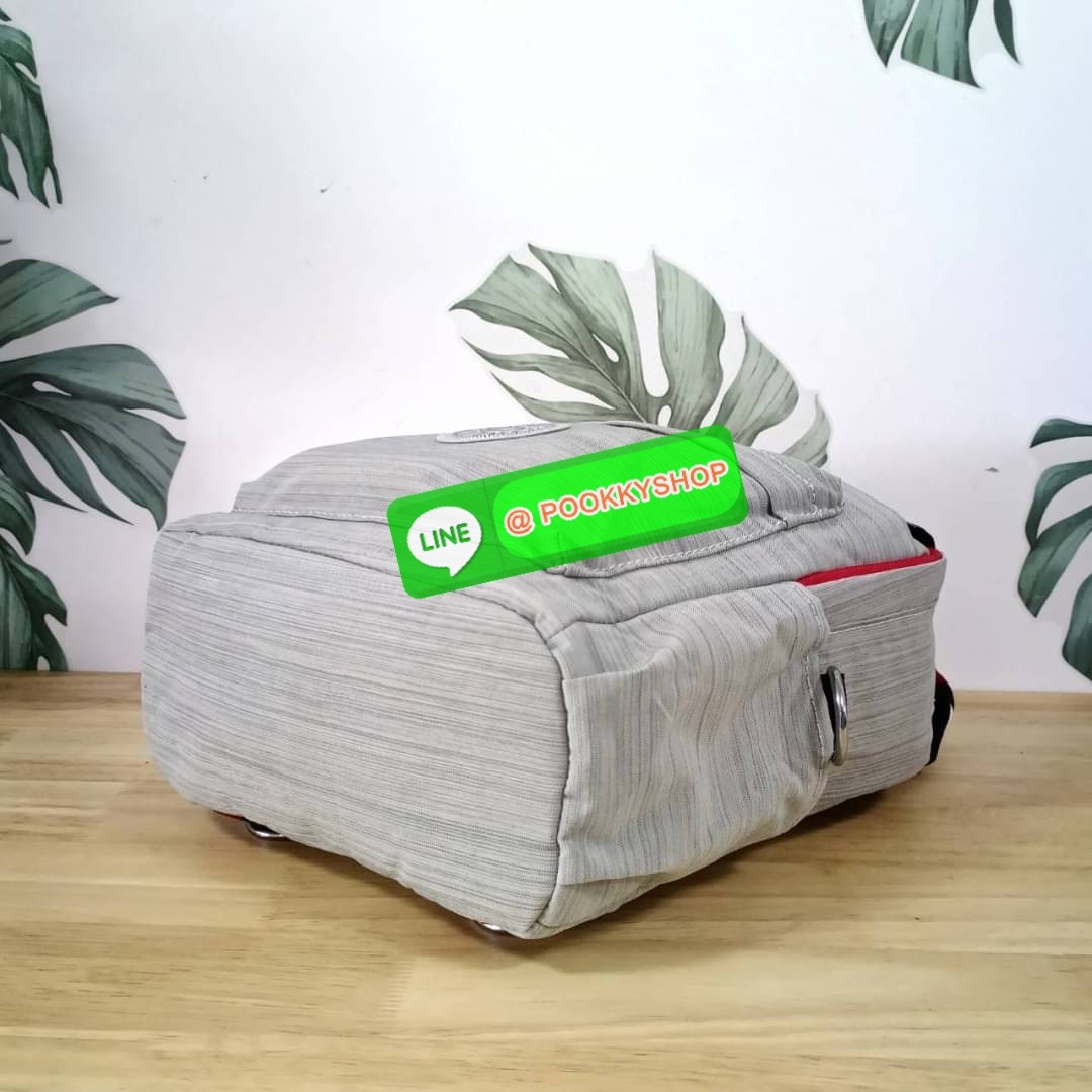 KIPLING 3 WAYS MINI BACKPACK ซับในลายตาราง กระเป๋าสะพาย 3 Ways รุ่นใหม่ วัสดุ Nylon & Polyester 100% หูหิ้วหนังปั๊มชื่อแบรนด์ สายสะพายยาวเลื่อนปรับได้ free size และ สามารถถอดได้ สามารถถือหรือสะพายได้ จะสะพายไหล่ สะพายเฉียง Crossbody หรือจะคล้องสายเป็นเป้ส