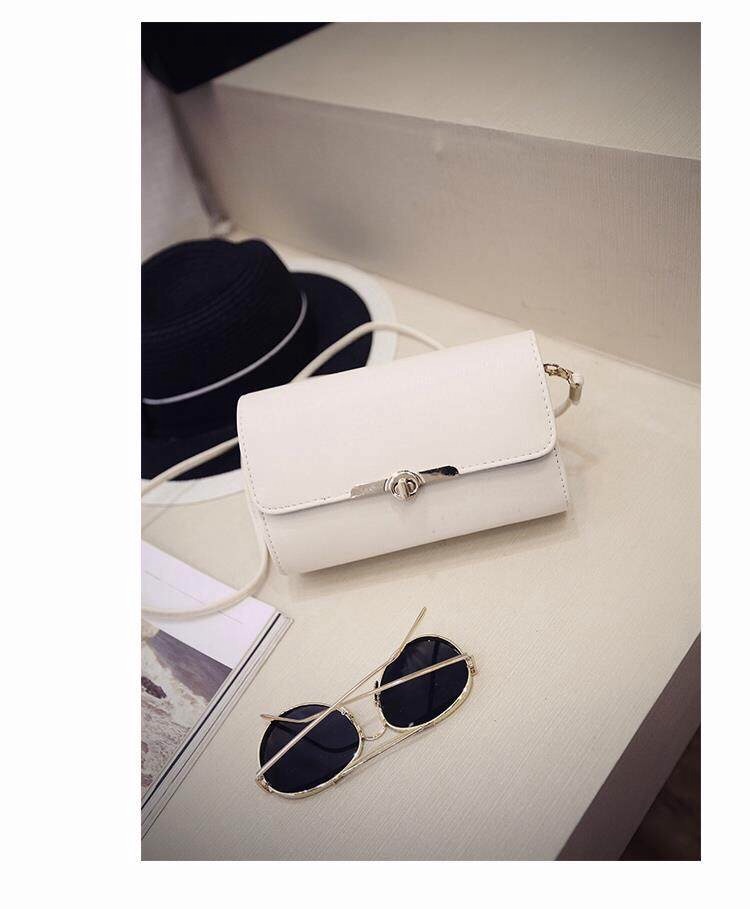 กระเป๋าสตางค์ กระเป๋าคลัชมือ กระเป๋าสะพายข้าง สีดำ เนื้อสวย เรียบหรู คุณหนูมากๆคะ size :ยาว19*สูง12*หนา 6cm