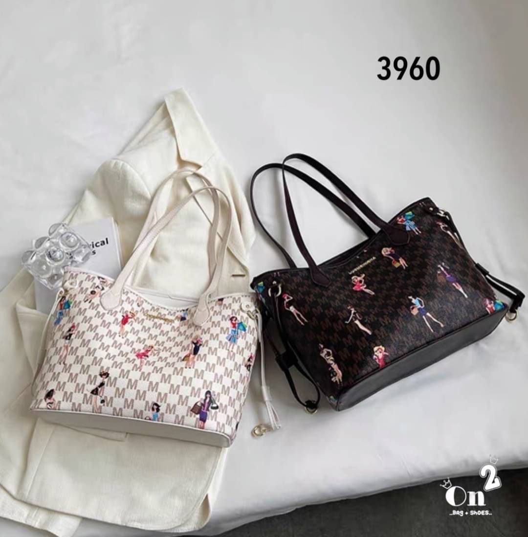 NEW-IN 🤎 Tote bag ทรงนี้จุได้เยอะมากๆค่า ใส่ I Pedได้นะคะ มาใหม่ ลายนี้หรู ดูแพงค่ะ แนะนำสุดๆค้า จุได้เยอะ