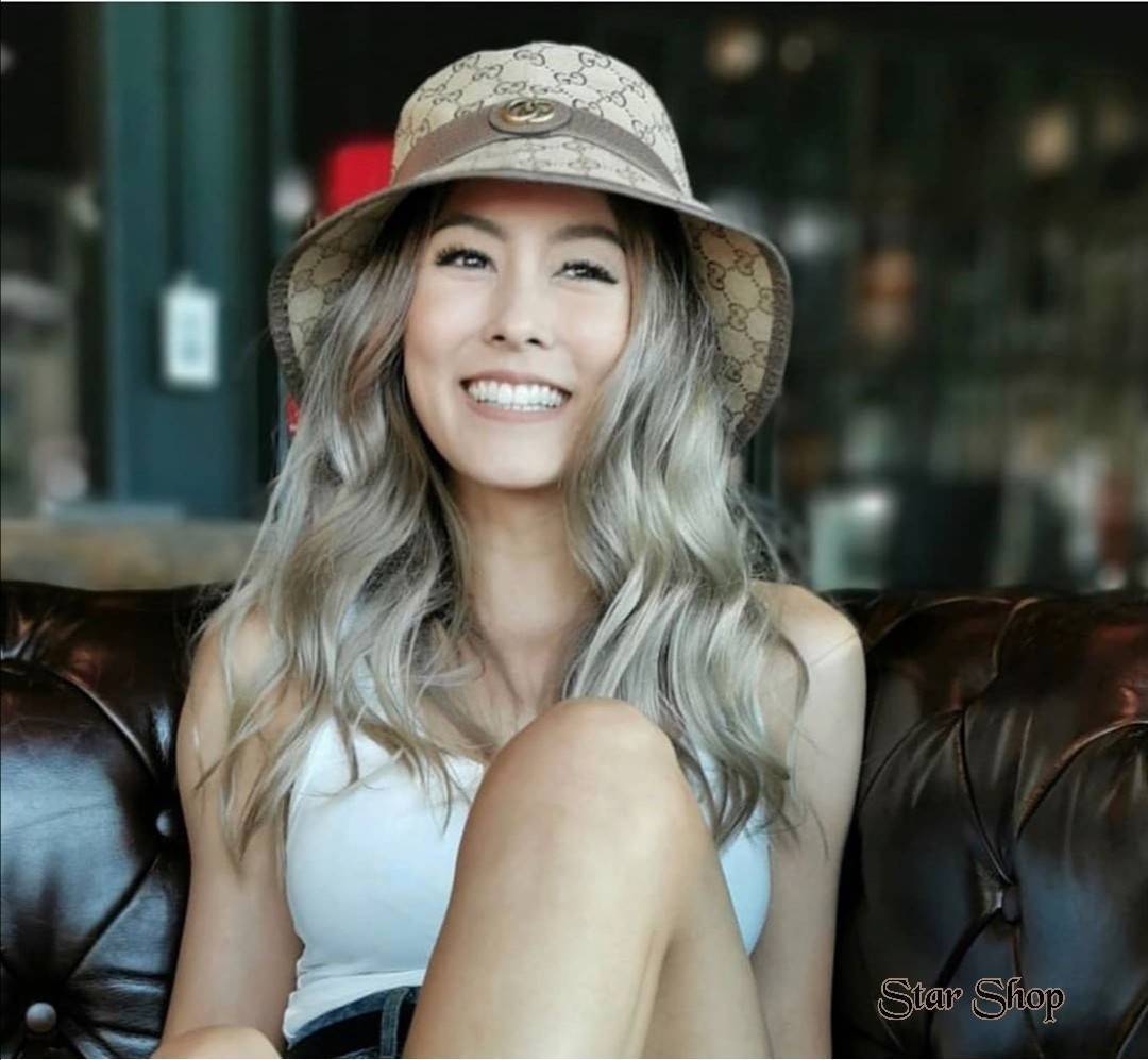 มาเพิ่มแล้วคะ แบบขายดีมั๊กๆ หมวกกุชชี่ มาแล้วจร้าหมวกกุชชี่ หมวกที่ HOT มากๆในตอนนี้.มาพร้อมส่งแล้วจ้า งานเกรด พรีเมี่ยม ใส่ได้ทั้งหญิงและชาย บอกเลยไม่มีไม่ได้แล้วสำหรับรุ่นนี้ งานมาไม่เยอะนะคะ สนใจรีบสั่งนะจ๊ะ