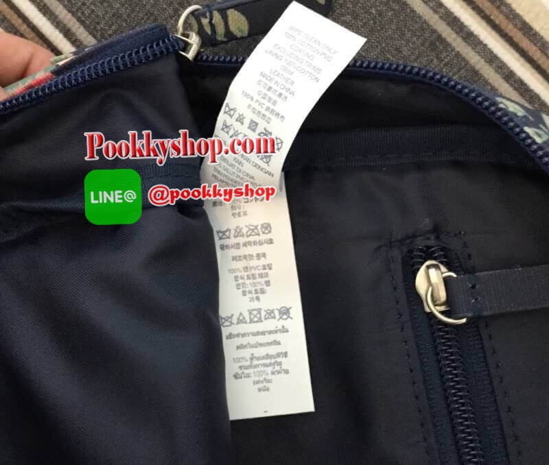 cath kidston Mini Backpack Bag กระเป๋าสะพายเป้รุ่นมินิ แบรนด์ดังสไตล์วินเทจสุดฮิต วัสดุ Canvas เคลือบกันน้ำสามารถเช็ดทำความสะอาดได้ เปิดปิดด้วยซิปสะดวกใช้ ด้านหน้าประดับโลโก้ cath Kidston พร้อมช่องซิปด้านนอกใส่กระเป๋าสตางค์ มือถือได้ ด้านในมีช่องซิป สามาร