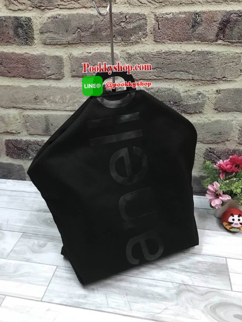 New Arrival!! Anello Cotton Canvas 2WAY Tote Bag คอลเลคชั่นล่าสุด สวยเก๋กับลูกเล่นของโลโก้แบรนด์ที่มีตัวOอักษรสุดท้ายเป็นหูจับ สีลโก้ดูโดดเด่น วัสดุผ้าคอตตอนแคนวาส เปิดปิดด้วยกระดุมแม่เหล็ก ภายในกว้างและลึก มี1ช่องซิปเก็บของสำคัญ สายสะพายปรับความยาวได้ฟรี