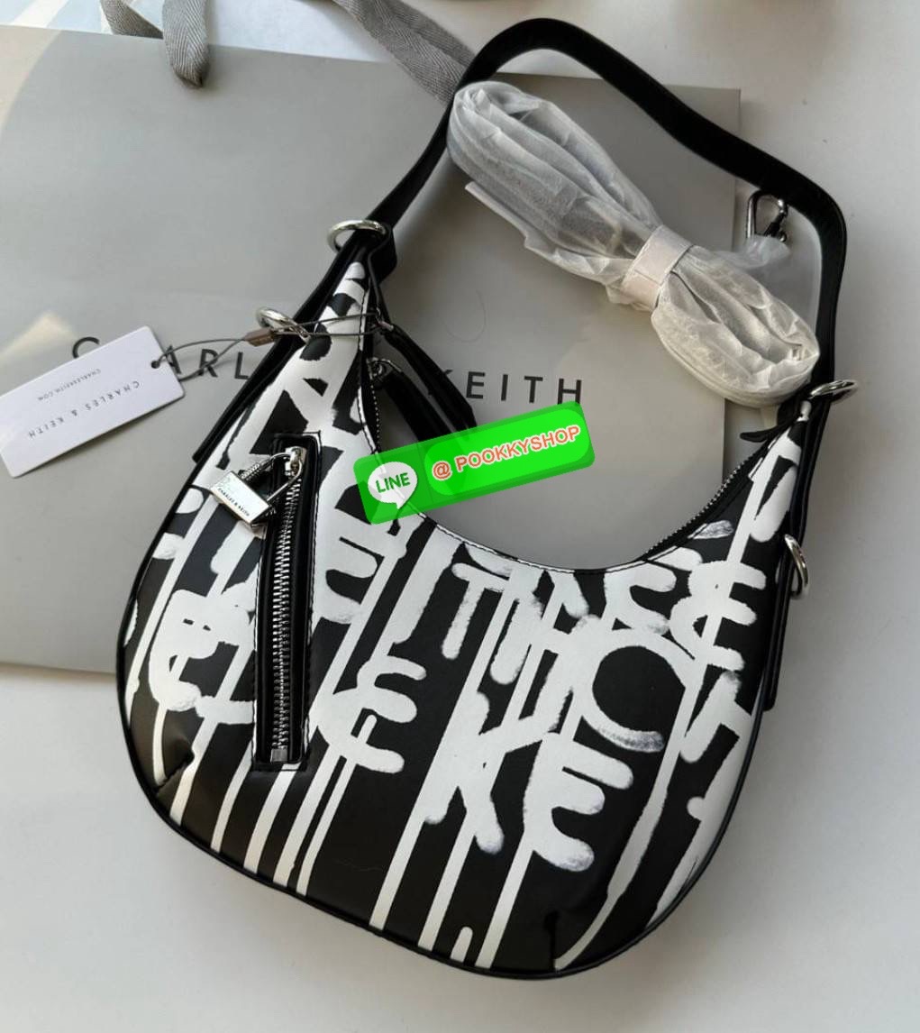 Charles&Keith แท้ Outlet ทรง hobo ใช้ได้ 2 แบบ ถือได้ สะพายได้