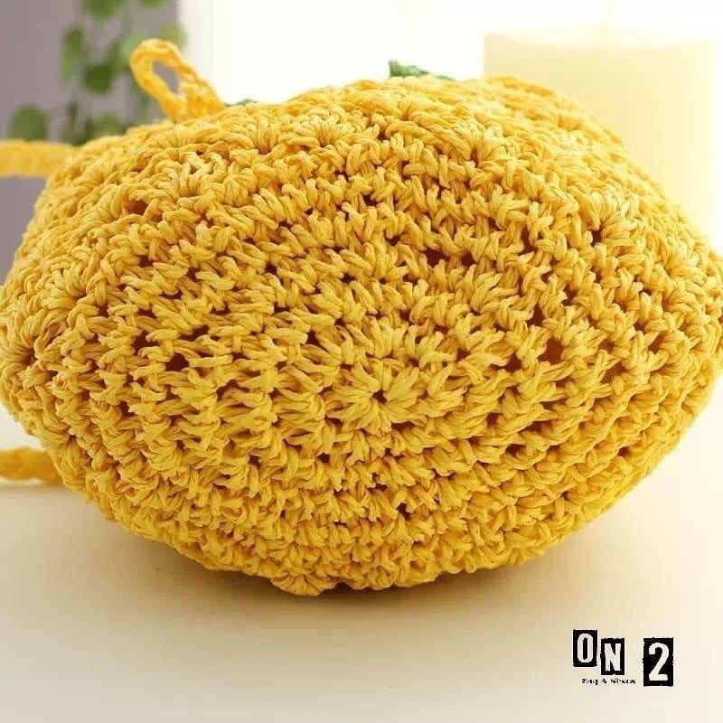 พร้อมส่ง กระเป๋าสานสับปะรด แบบ ขุนแม่ ชม, ยอดสั่งจอง ถล่มทลาย 🍍🍍🍍🍍🍍🍍🍍🍍 กระเป๋าสาน งาน HANDMADE 🌴🌴🌴, กระเป๋าใยปาล์มสานทรงสับปะรด ใบเล็กกะทัดรัด สีสันสดใสน่าใช้มากกกก