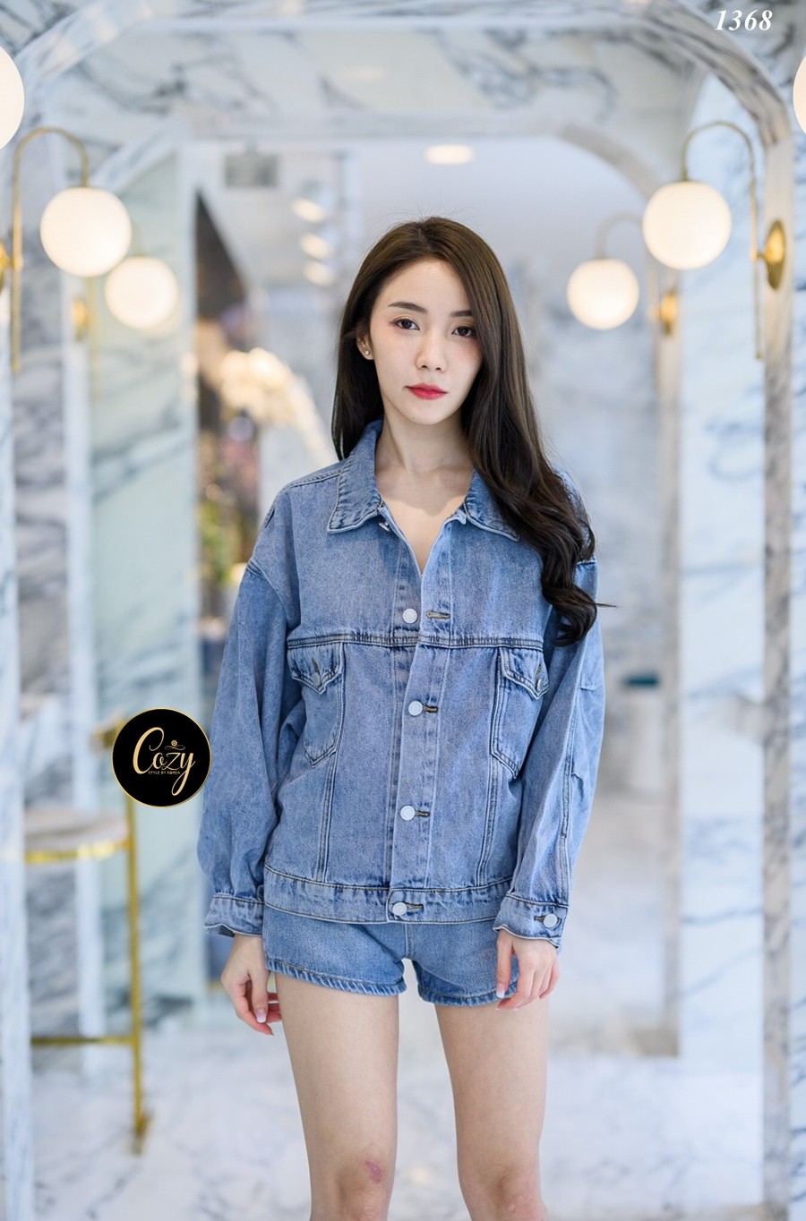 เสื้อแฟชั่น เสื้อยีนส์ฟอกผ้านิ่มแขนยาวติดกระดุมเงินปั๊มสีเงินปลายแขน อกผ่าหน้าติดกระดุมปั๊มเงิน 5 เม็ด