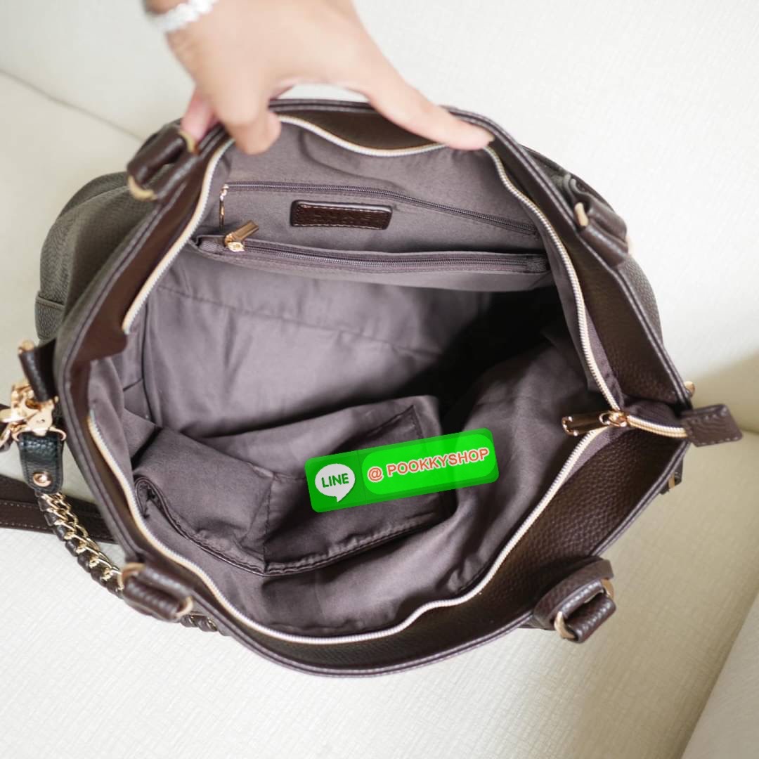 LUXE กระเป๋าเอนกประสงค์ สะพายได้ 3 แบบ เอาไปทำงานเหมาะมากๆ เพราะใส่ เอสี่ ได้ รุ่น Renaise (เรเนส) ใบใหญ่ แต่เบา! เริ่ดมากๆ สายสะพาย 2 เส้น สะพายได้ถึง 3 แบบ ลุคไหนก็เอาอยู่