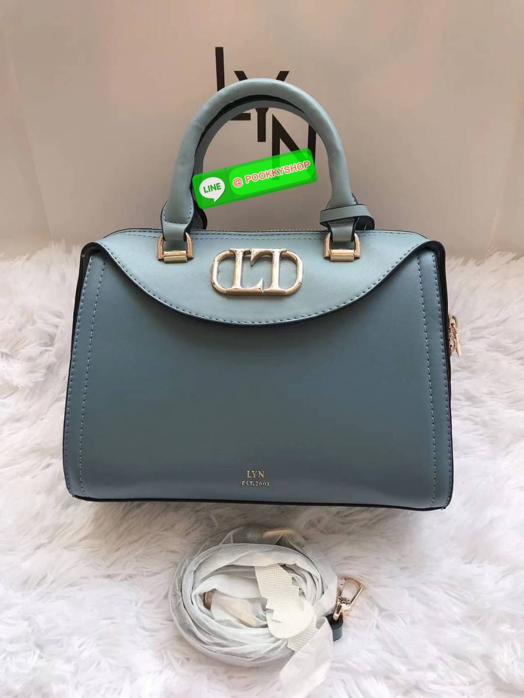 Lyn แท้ Outlet คอลเลคชั่นใหม่ ทรงหมอน สะพายข้าง