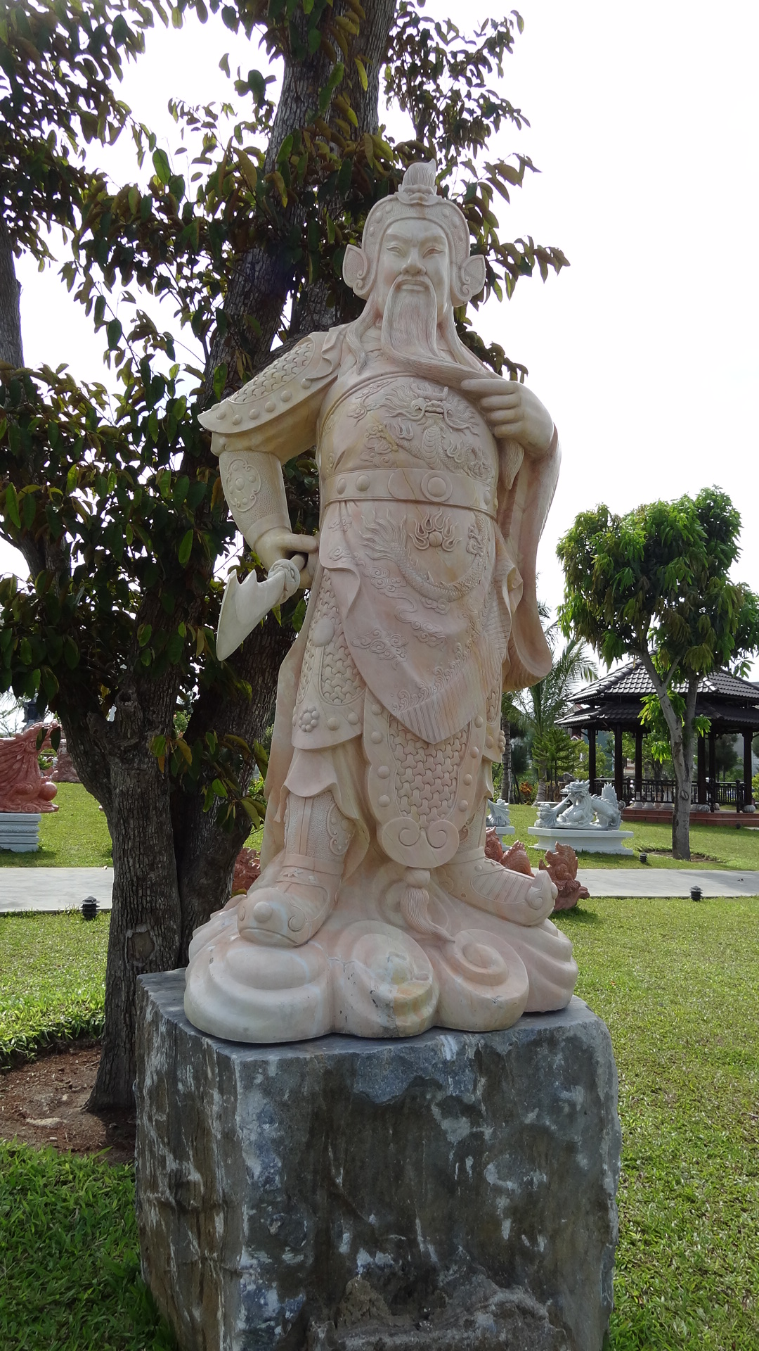 เทพเจ้ากวนอู ปางห้ามศึก หินอ่อน สูง2เมตร