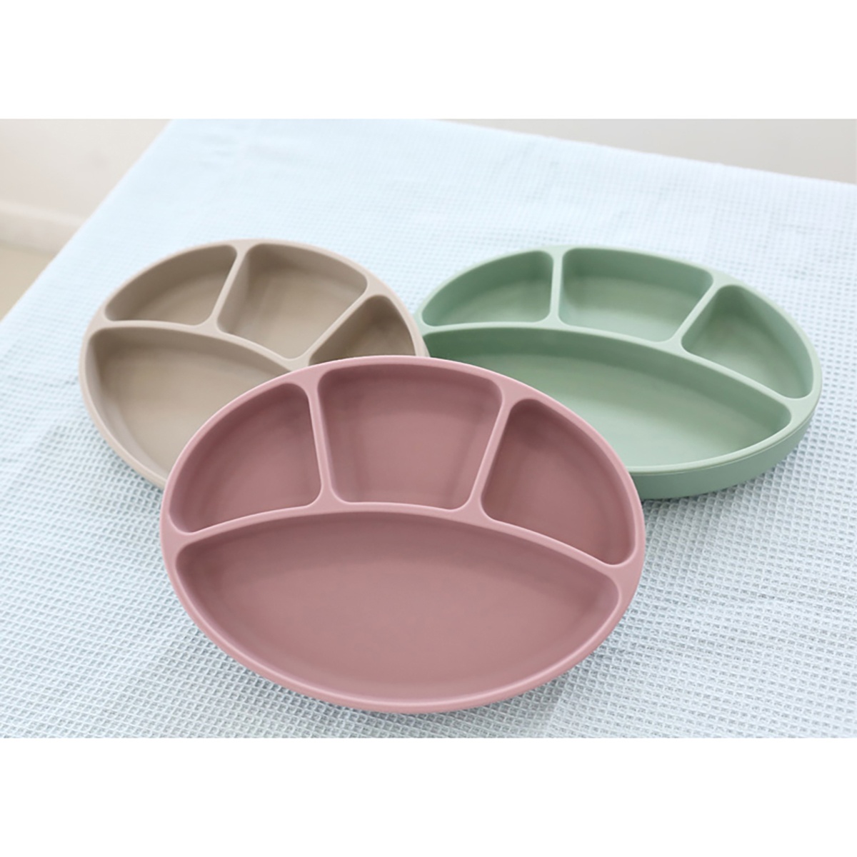 Bluemama จานพรีเมี่ยมซิลิโคนฐานดูด