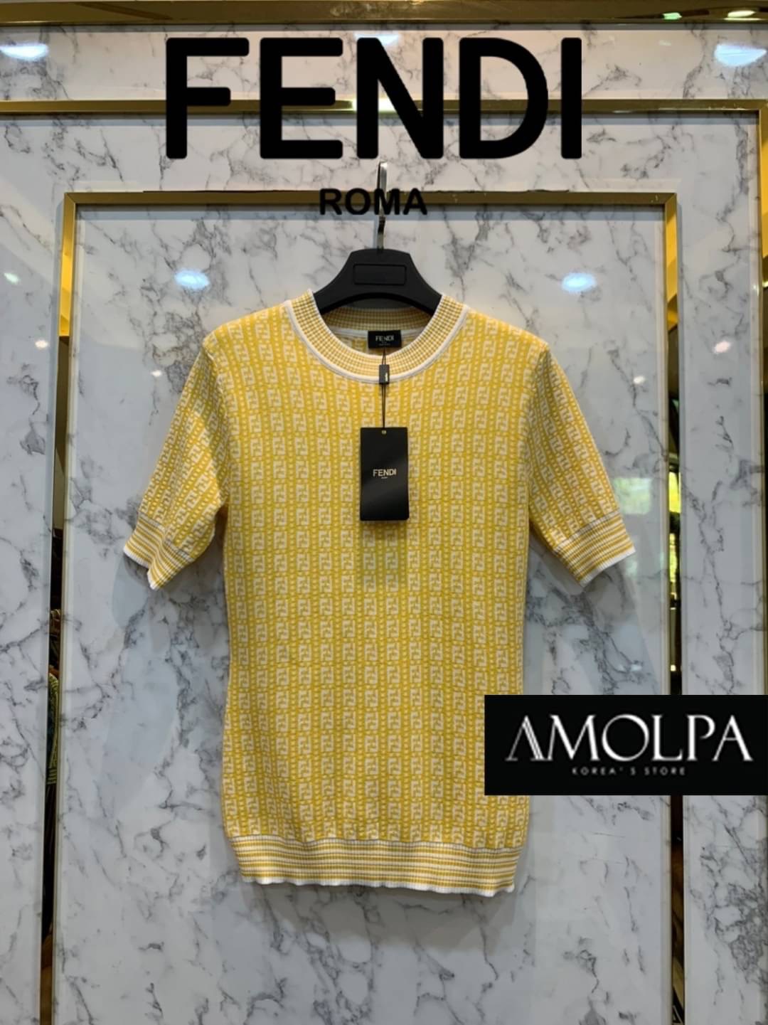 รอบ10 ......... ขายดีม๊ากกก ผ้าดีม๊ากกกก ใส่สวยย ทรงเป๊ะ ๆ # FENDI ลายใหม่ล่าสุด ชนช๊อปปป ต้องเก็บทุกสี จับผ้าแล้วคือดีสุดดๆ ผ้าแน่น ใส่แล้วให้ความรู้สึกไม่ร้อนเลยยย ใส่สวยจริงๆค่า อกคืออก เนินเด้ง สวยงามสุดๆ พร้อมส่ง!! เสื้อแขนสั้นFENDI KNITT ตัวล่าสุด 2