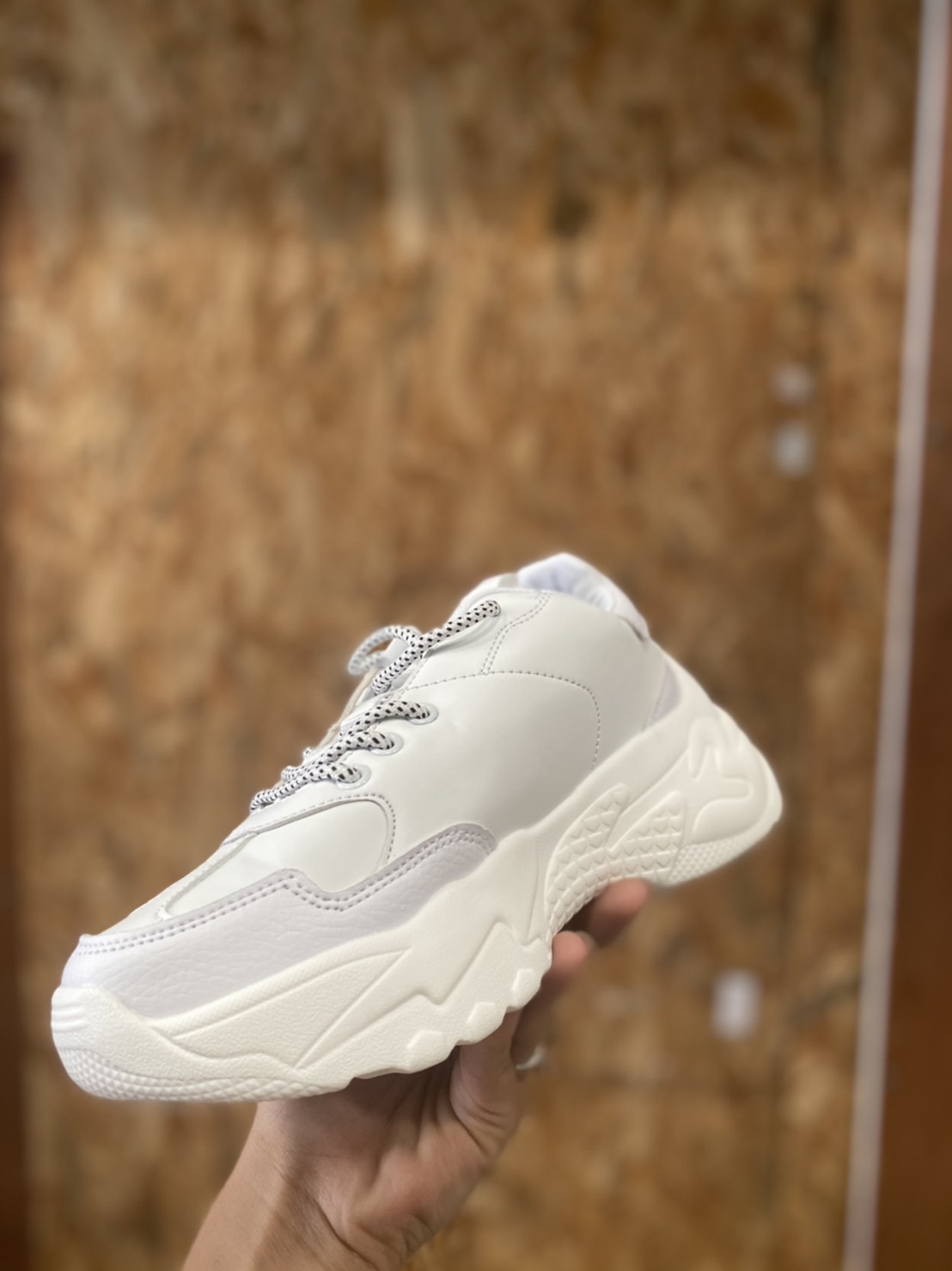 พร้อมส่ง รองเท้าผ้าใบก็อปแบรนด์ NY เสริมส้น หนังนิ่ม งานสวยมากกกคะ