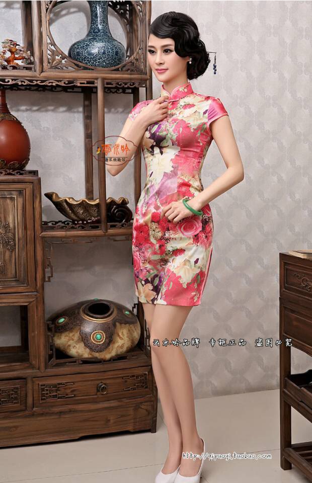 ชุดกี่เพ้า ชุด กี่เพ้าประยุกต์ เนื้อผ้าไหม ลายดอก สีโทนชมพู สวยหวาน แต่งปลายขลิบ เนื้อผ้าสวยหรู งานเนี๊ยบมากคะ Size M