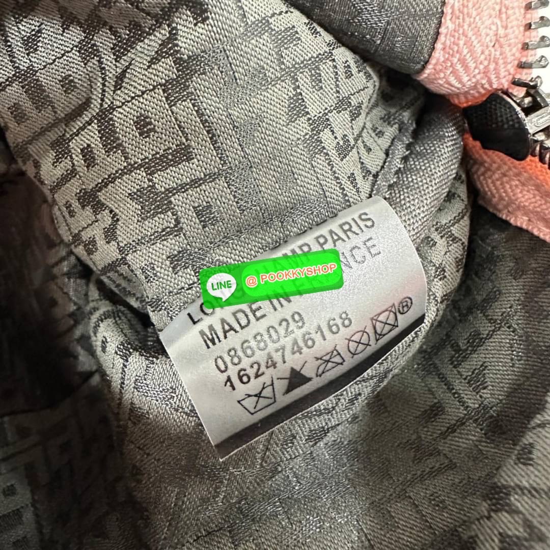 LONGCHAM LE PLIAGE XTRA Hobo bag M กระเป๋าสะพายไหล่ HOBO ออกแบบเพื่อให้ดูเรียบหรูหรา มีความสง่า รูปทรงเก๋ไก๋ วัสดุหนังแกะนิ่มมือ สายสะพายไหล่ปรับระดับได้และถอดออกถือได้ เปิด- ปิด ด้วย ซิป ภายใน ช่องโล่งกว้าง มีช่องซิปแยก ใบใหญ่สามารถใส่ของได้เยอะคะ