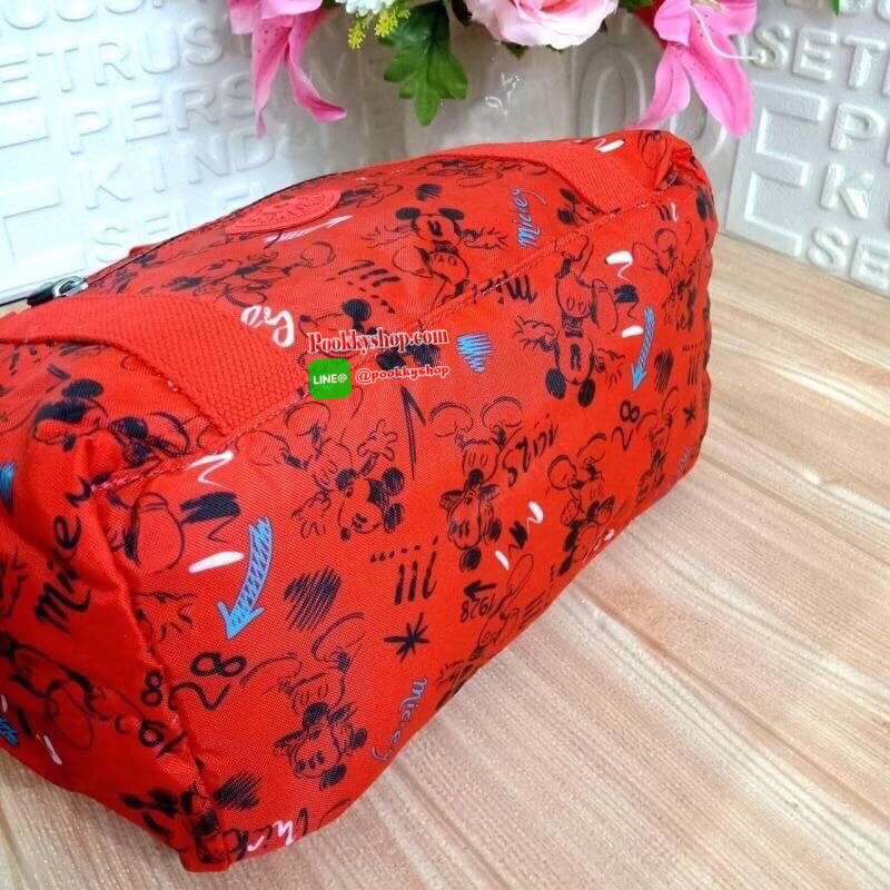 Disney's® 90 Years of Mickey Mouse Handbag 👍 รุ่น ART size M 👍กระเป๋าผ้าคิปลิงสะพายไหล่ได้ ครอสบอดี้ได้ มีสายยาวให้ 👍สามารถปรับสไตล์กระเป๋าได้2รูปแบบ เป็นtote หรือเก็บหูกระเป๋าก็ได้ 👍ช่องใหญ่ใส่ของได้จุ เปิดปิดด้วยซิป
