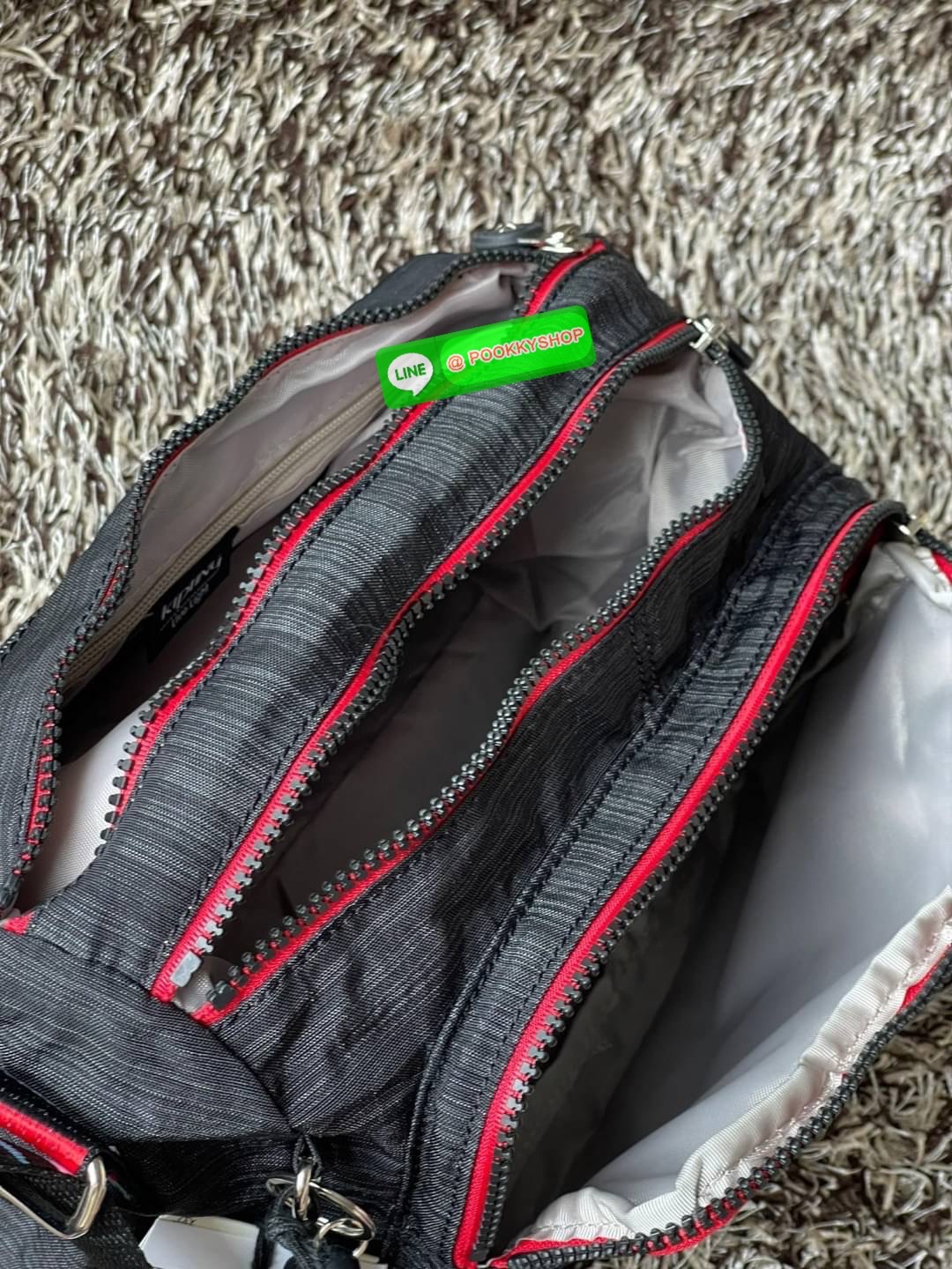 💕Kipling Silen Crossbody Bag กระเป๋าสะพายไหล่ช่วยเพิ่มความโมเดิร์นไม่ตกเทรนด์ให้กับลุคตามสไตล์การแต่งกายของคุณมากขึ้น มีน้ำหนักเบา พกพาไปไหนมาไหนได้สะดวก ใส่สิ่งของได้ครบครันโดยไม่ต้องกังวล นอกจากนี้ ยังมีสายสะพายที่ปรับระดับได้ มีช่องใส่ของเพิ่มเ