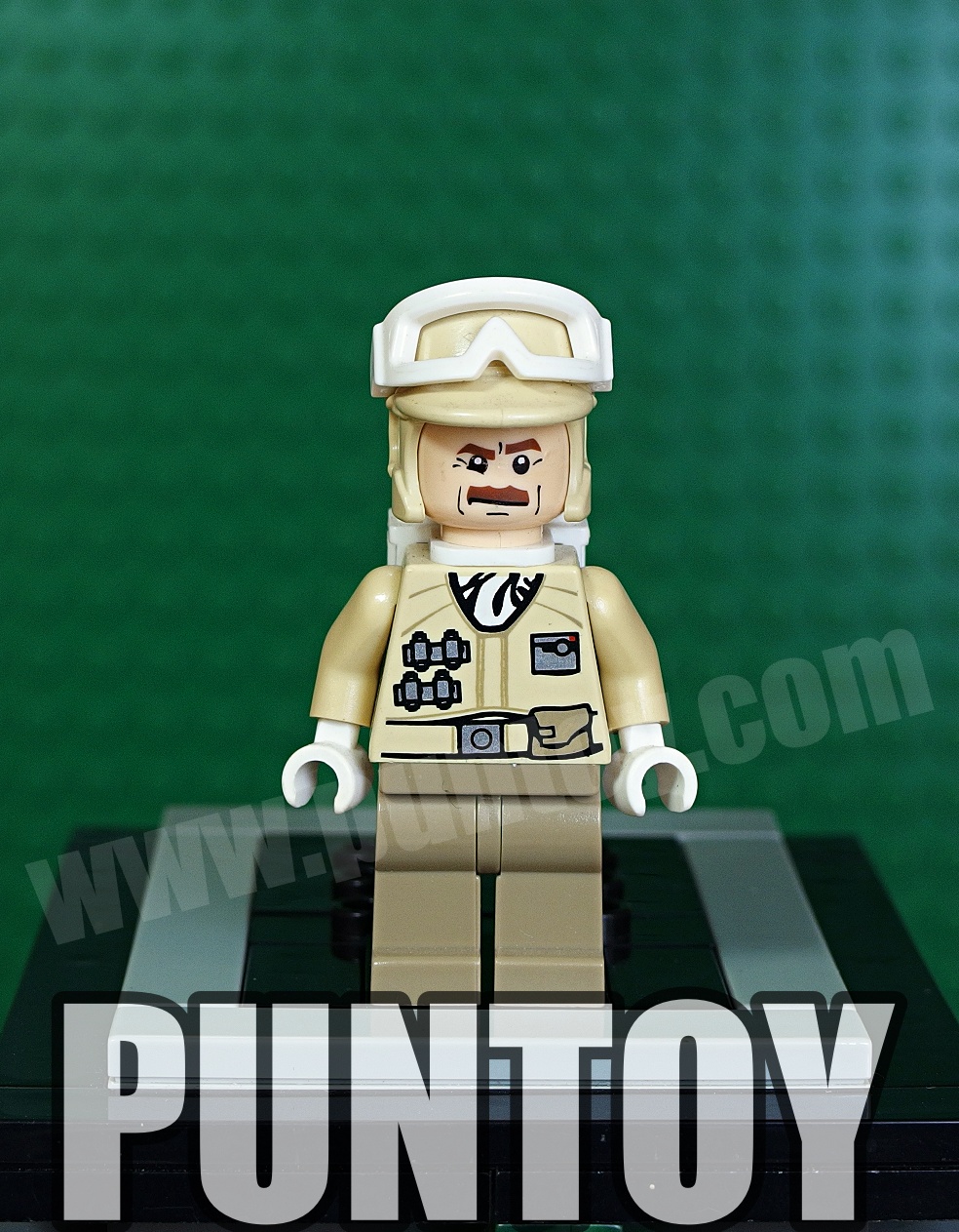 sw0425: Hoth Rebel Trooper, Moustache (9509)