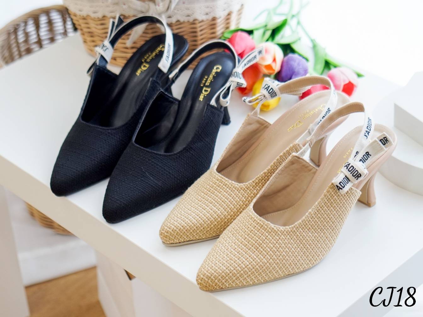 พร้อมส่ง แบบมาใหม่ งานชนช้อปเลย รองเท้าคัทชูส้นสูง3นิ้ว ทรงหัวแหลม งานรัดส้นหลัง ตามต้นฉบับแบรนด์ ตกแต่งด้วยโบว์ด้านข้าง งานทรงสวย เก็บหน้าเท้าดี งานนิ่ม ใส่สบายจ้า